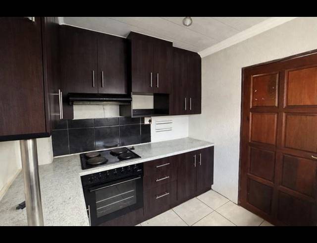 3 BEDROOM HOUSE FOR SALE IN SOSHANGUVE VV